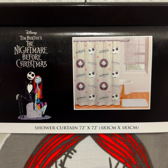 Disney Tim Burton's The Nightmare Before Christmas bathroom curtain - Picture 2 of 2